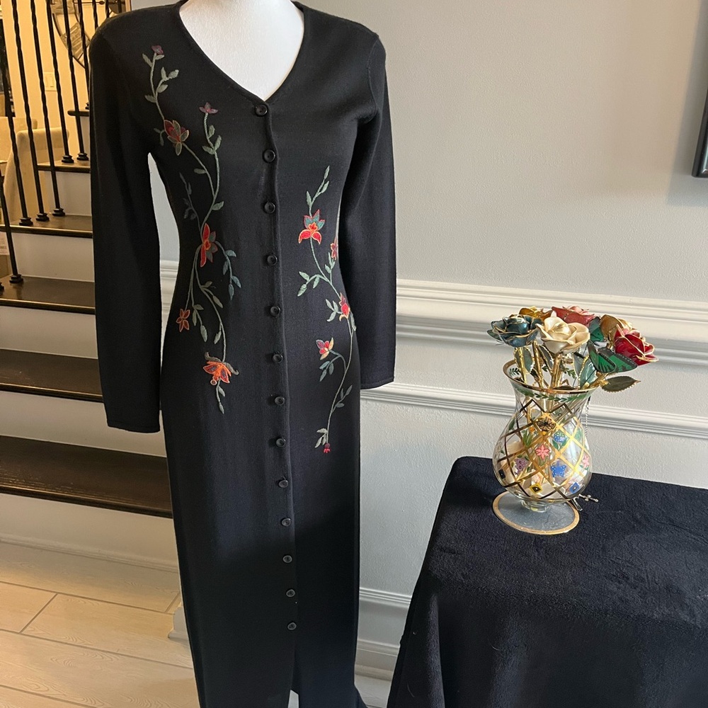 Chic Black Floral Button-Down Dress